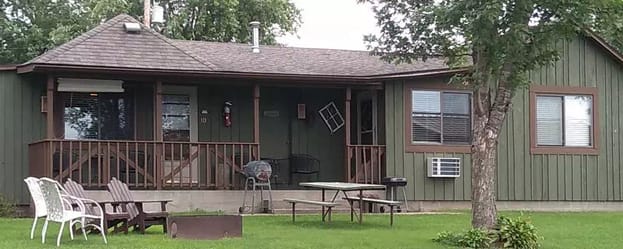 Riverside Cabin Exterior
